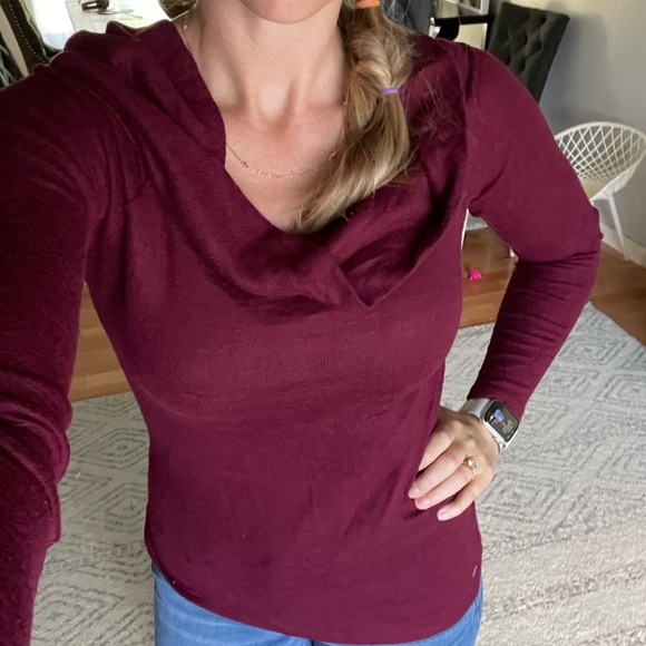 Super cute cowl neck! - Picture 5 of 7